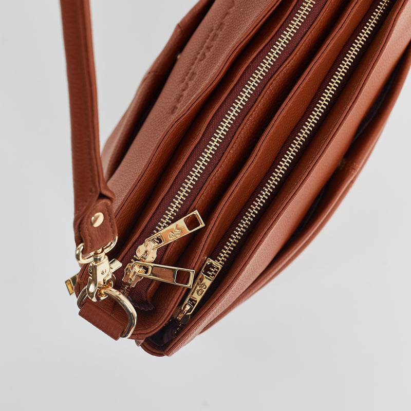 Maribelle - Travel Bag | Brandy With Gold Hardware